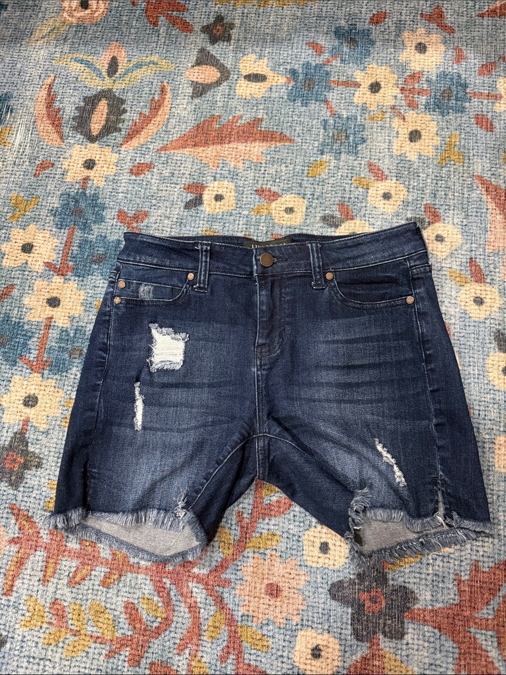 Liverpool jeans company • the short denim distressed shorts